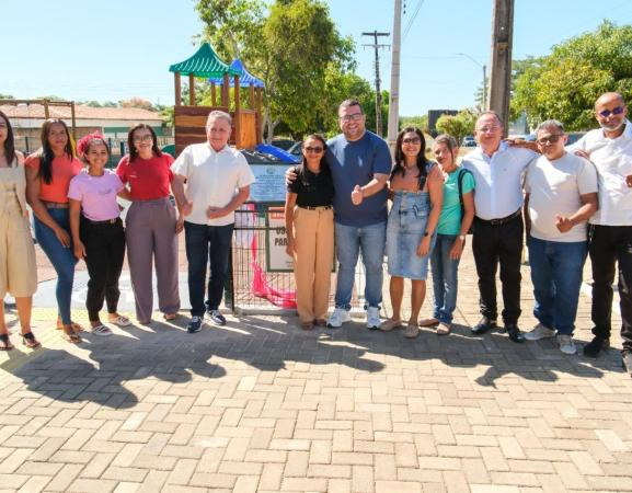 Entrega da Brinquedopraça